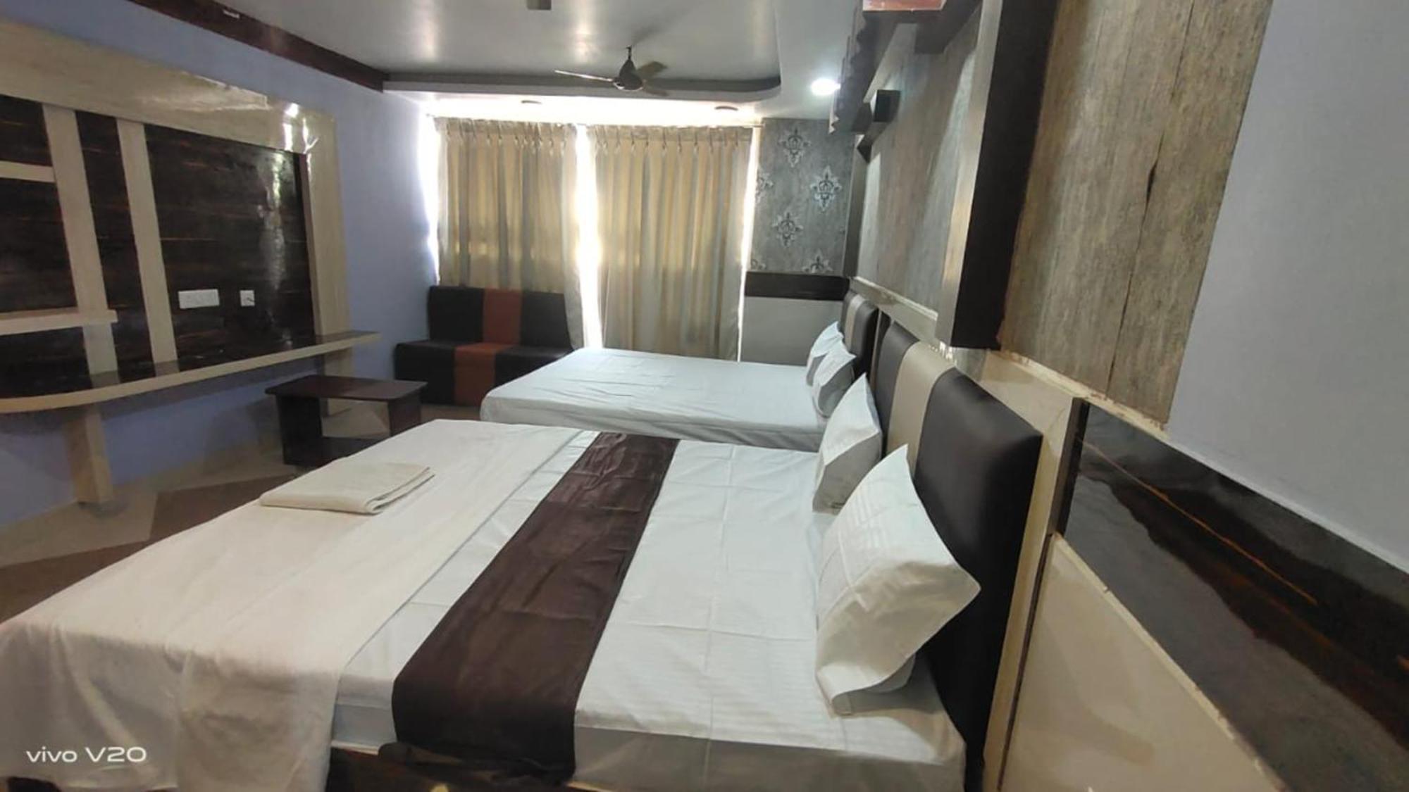 Hotel Tara Lodge Grand Road Puri - Near Jagannath Temple - Best Location المظهر الخارجي الصورة